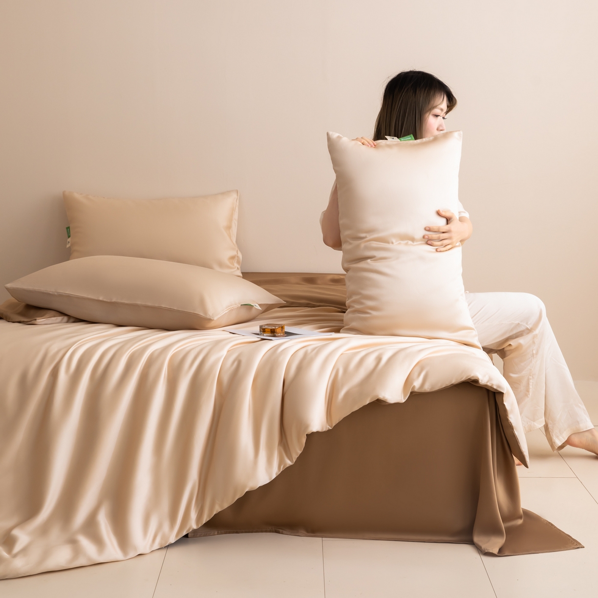 91家纺网 家纺一手货源 找家纺 眠博士 2026新款60S天丝莱赛尔纯色四件套 60S天丝套件-浅茶色+咖