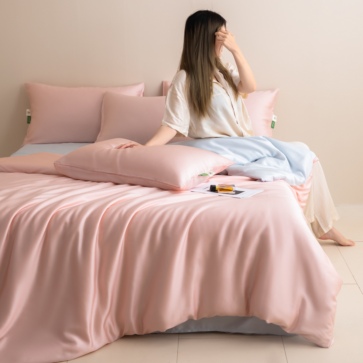 91家纺网 家纺一手货源 找家纺 眠博士 2026新款60S天丝莱赛尔纯色四件套 60S天丝套件-云朵粉+蓝