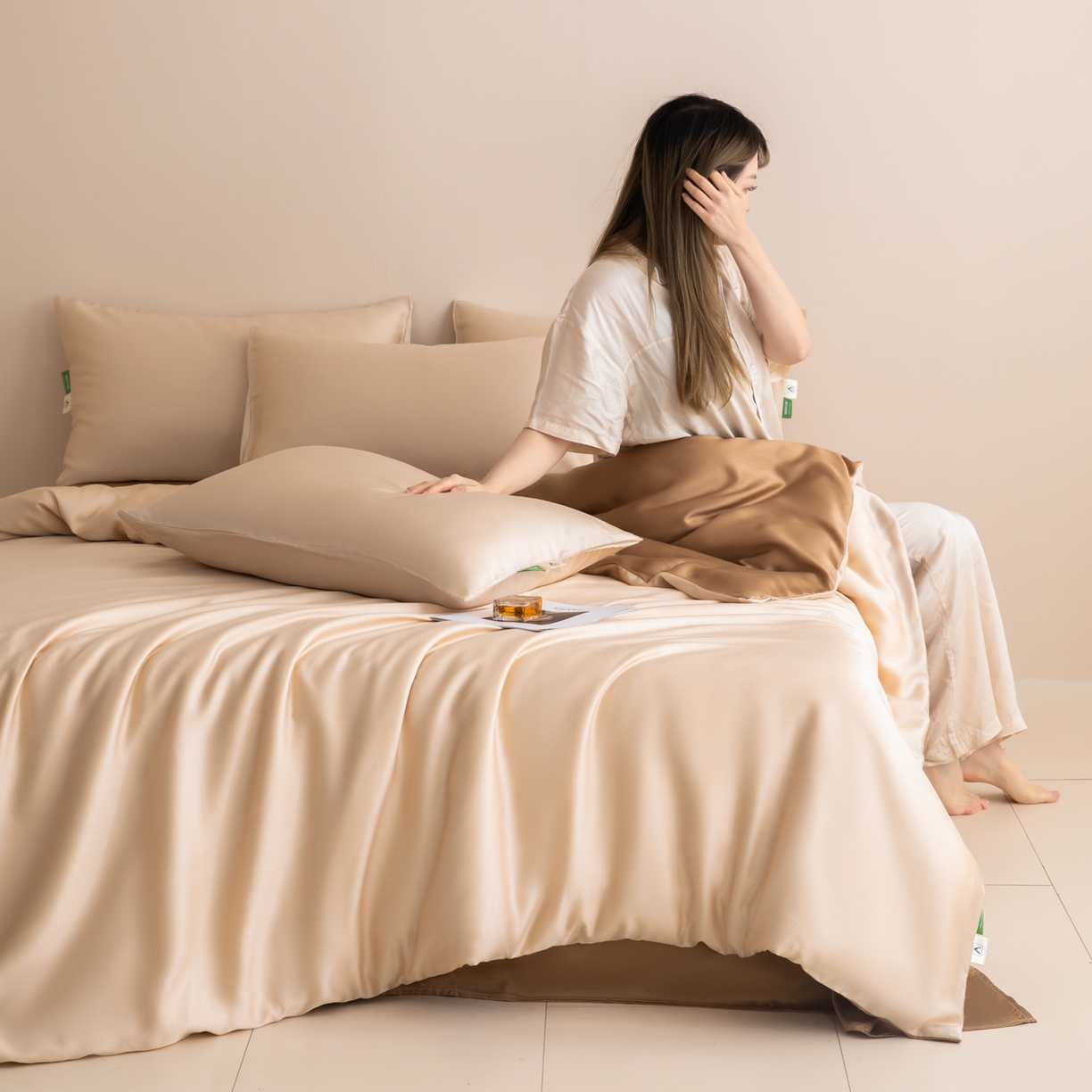 91家纺网 家纺一手货源 找家纺 眠博士 2026新款60S天丝莱赛尔纯色四件套 60S天丝套件-浅茶色+咖