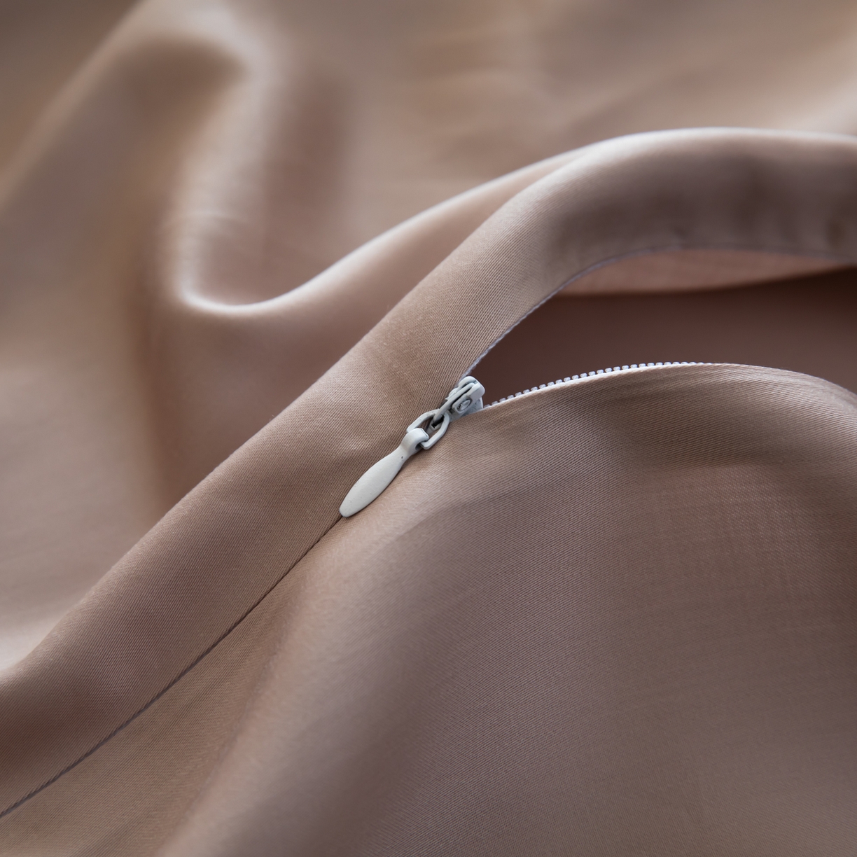 91家纺网 家纺一手货源 找家纺 眠博士 2026新款60S天丝莱赛尔纯色四件套 60S天丝套件-中茶色