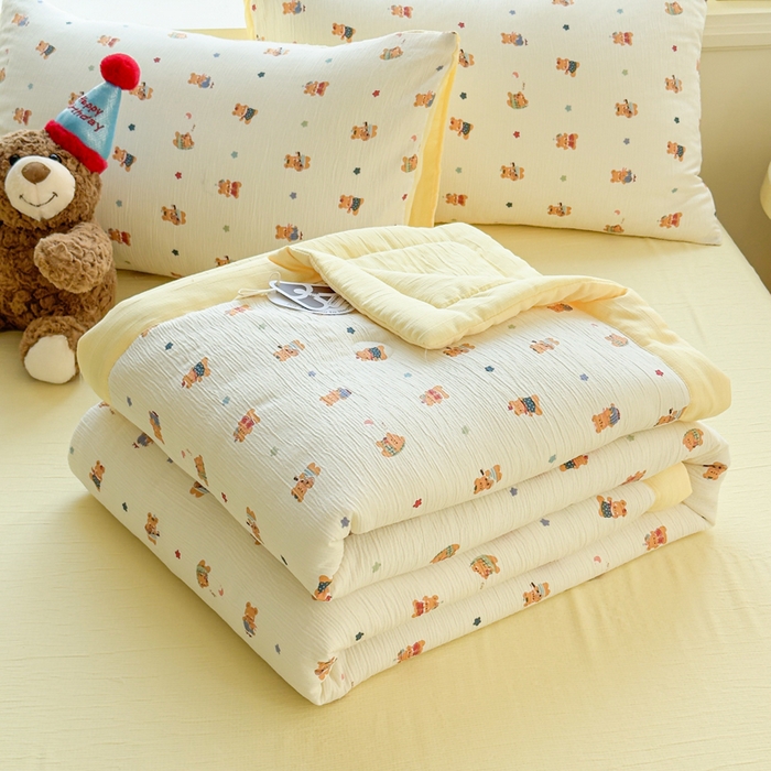 91家纺网 家纺一手货源 找家纺 贝扬思家纺 2026新款三层纱柔软亲肤夏被夏凉被空调被-柔纱 柔纱-红茶小熊