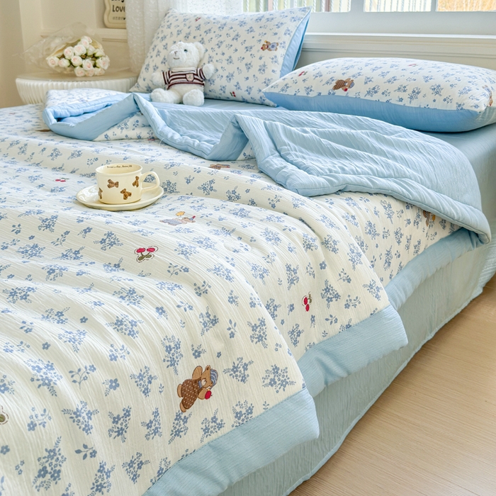 91家纺网 家纺一手货源 找家纺 贝扬思家纺 2026新款三层纱柔软亲肤夏被夏凉被空调被-柔纱 柔纱-丛中小熊