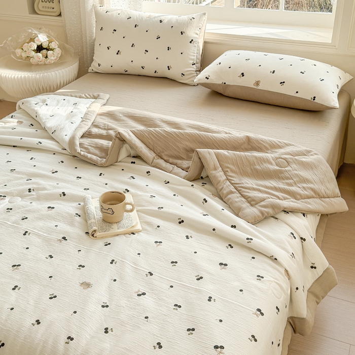 91家纺网 家纺一手货源 找家纺 贝扬思家纺 2026新款三层纱柔软亲肤夏被夏凉被空调被-柔纱 柔纱-樱桃物语