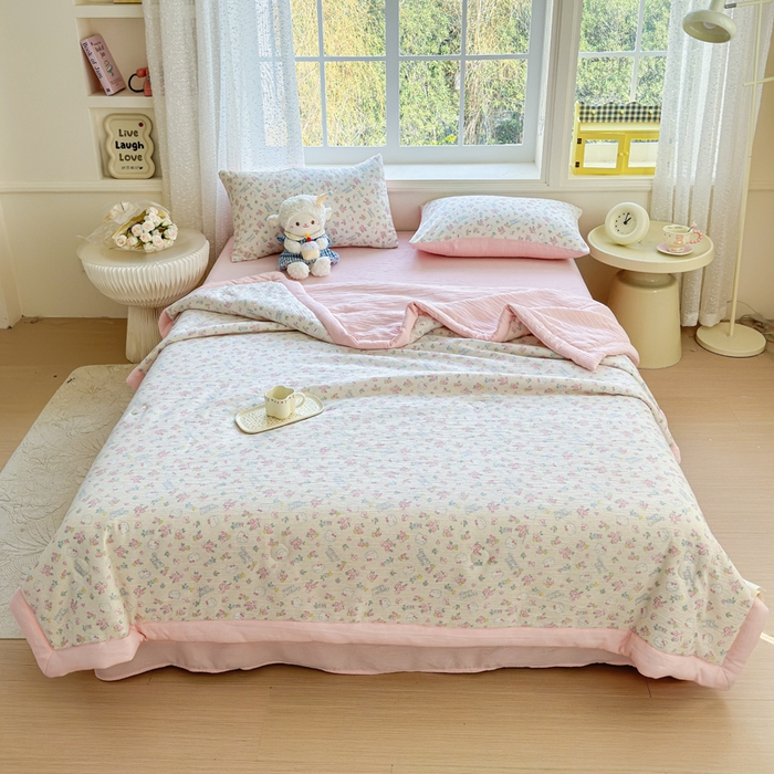 91家纺网 家纺一手货源 找家纺 贝扬思家纺 2026新款三层纱柔软亲肤夏被夏凉被空调被-柔纱 柔纱-花丛点点猫