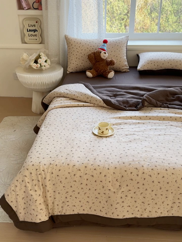 91家纺网 家纺一手货源 找家纺 贝扬思家纺 2026新款三层纱柔软亲肤夏被夏凉被空调被-柔纱 柔纱-莫奈-咖