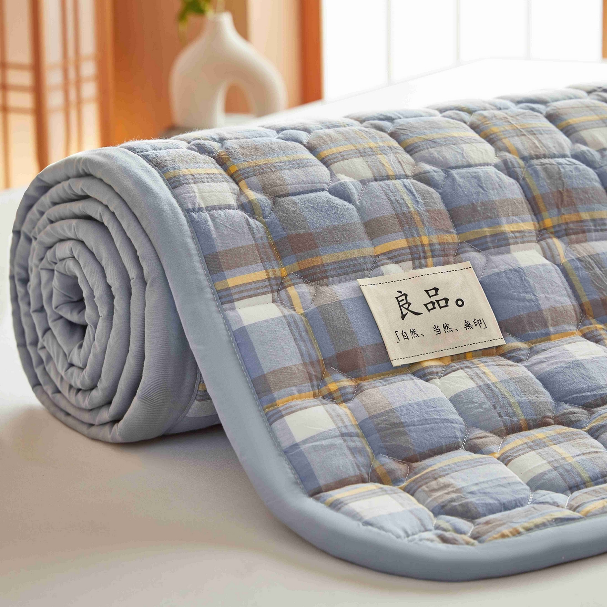 91家纺网 家纺一手货源 找家纺 曼陀罗 2026新款无印风新疆棉花床垫床护垫 冰川蓝格