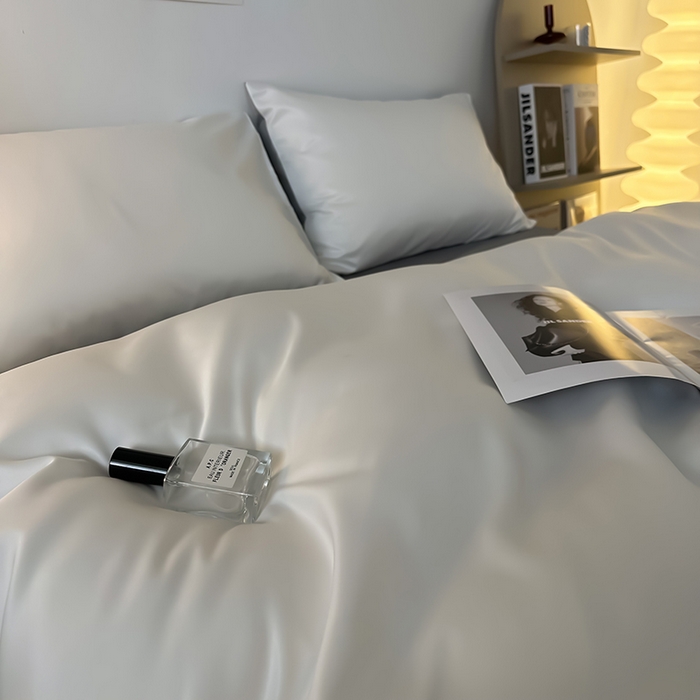 91家纺网 家纺一手货源 找家纺 缦绣阁家纺  2026新款夏季轻奢水洗冰丝四件套真丝简约纯色被罩被套学生宿舍三件套-洛可可系列 洛可可-白+浅灰