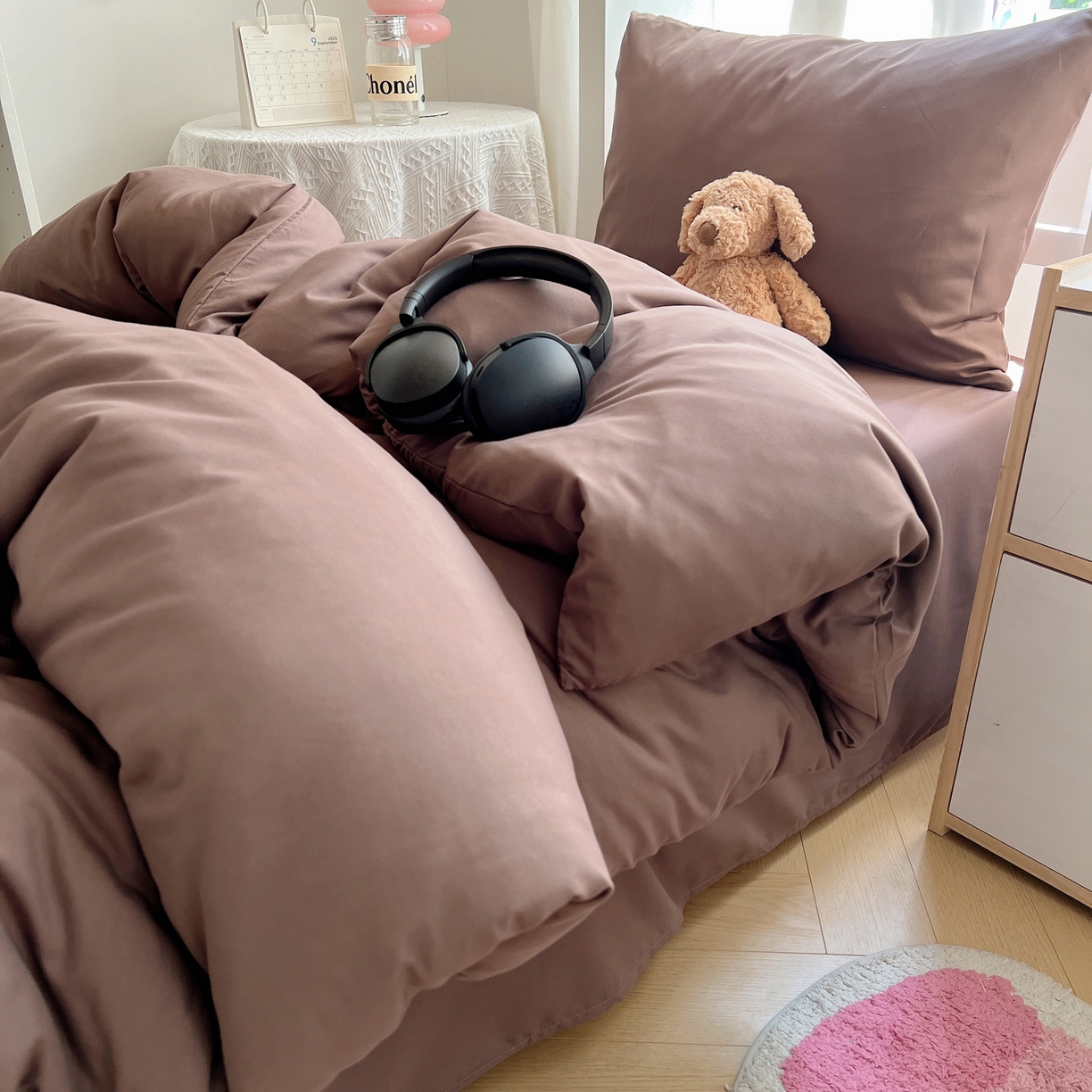 91家纺网 家纺一手货源 找家纺 缦绣阁家纺 2026新款亲肤水洗棉纯色四件套床单被罩被套单件学生宿舍上下铺单人三件套 纯色豆沙