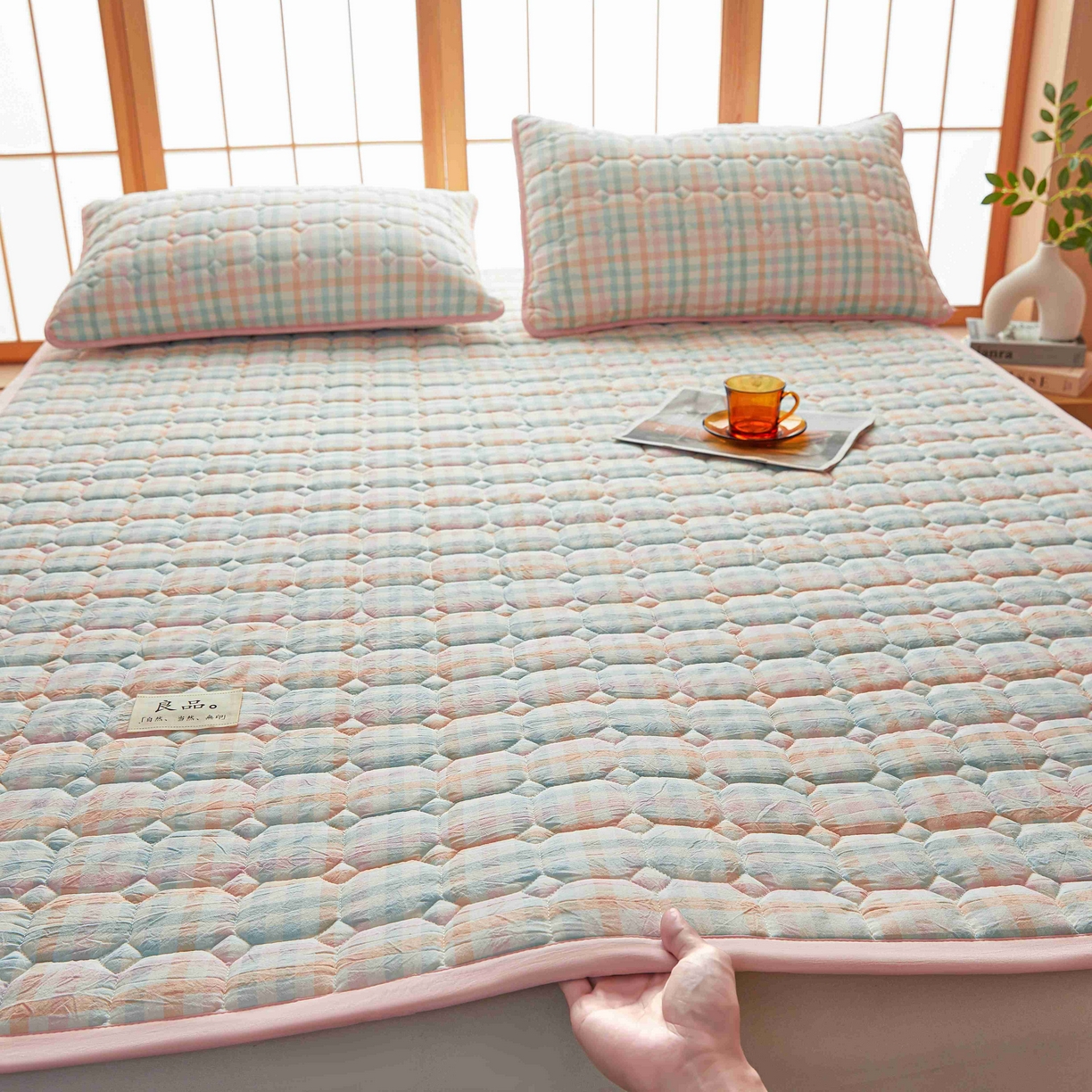 91家纺网 家纺一手货源 找家纺 曼陀罗 2026新款无印风新疆棉花床垫床护垫 冰淇淋粉