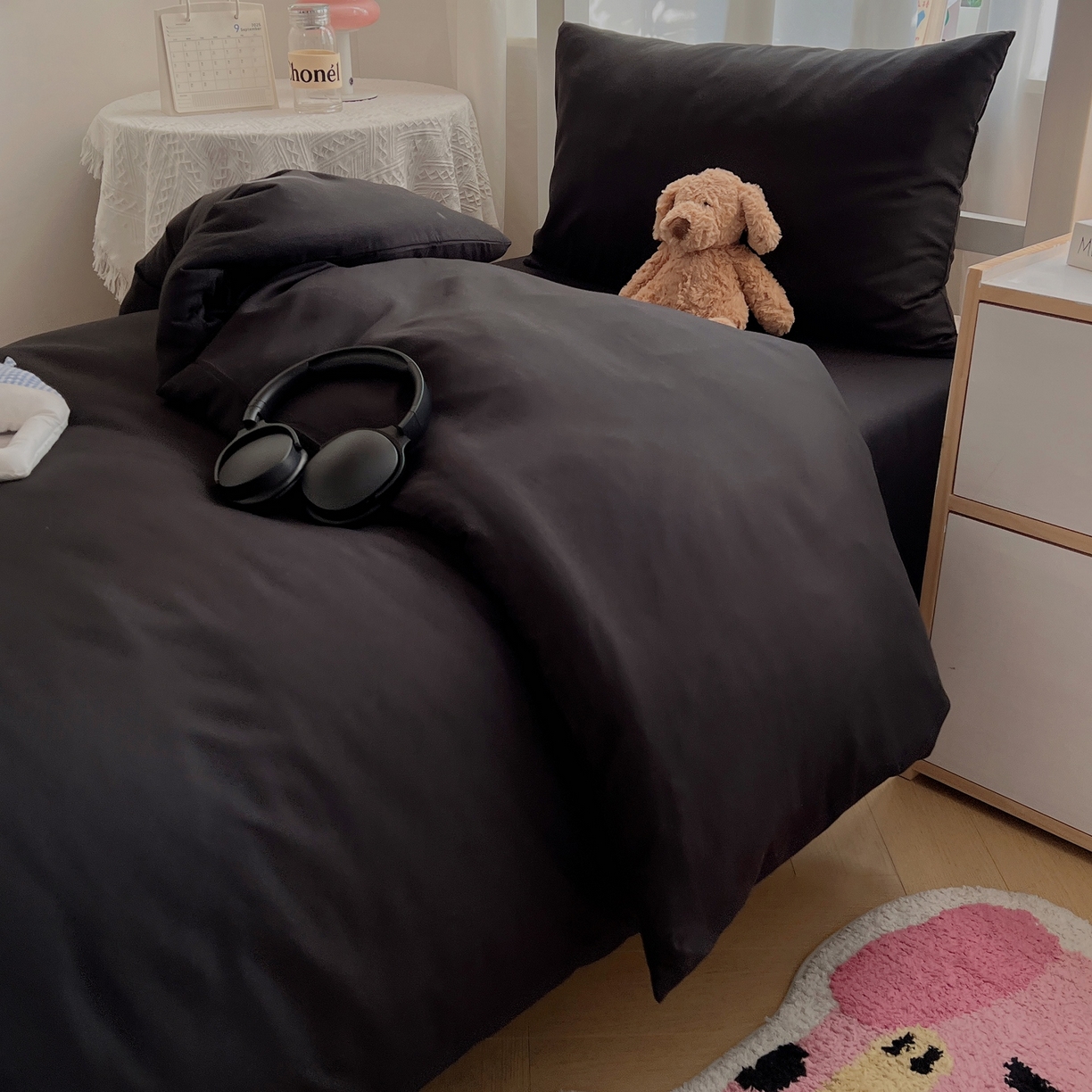 91家纺网 家纺一手货源 找家纺 缦绣阁家纺 2026新款亲肤水洗棉纯色四件套床单被罩被套单件学生宿舍上下铺单人三件套 纯色酷黑
