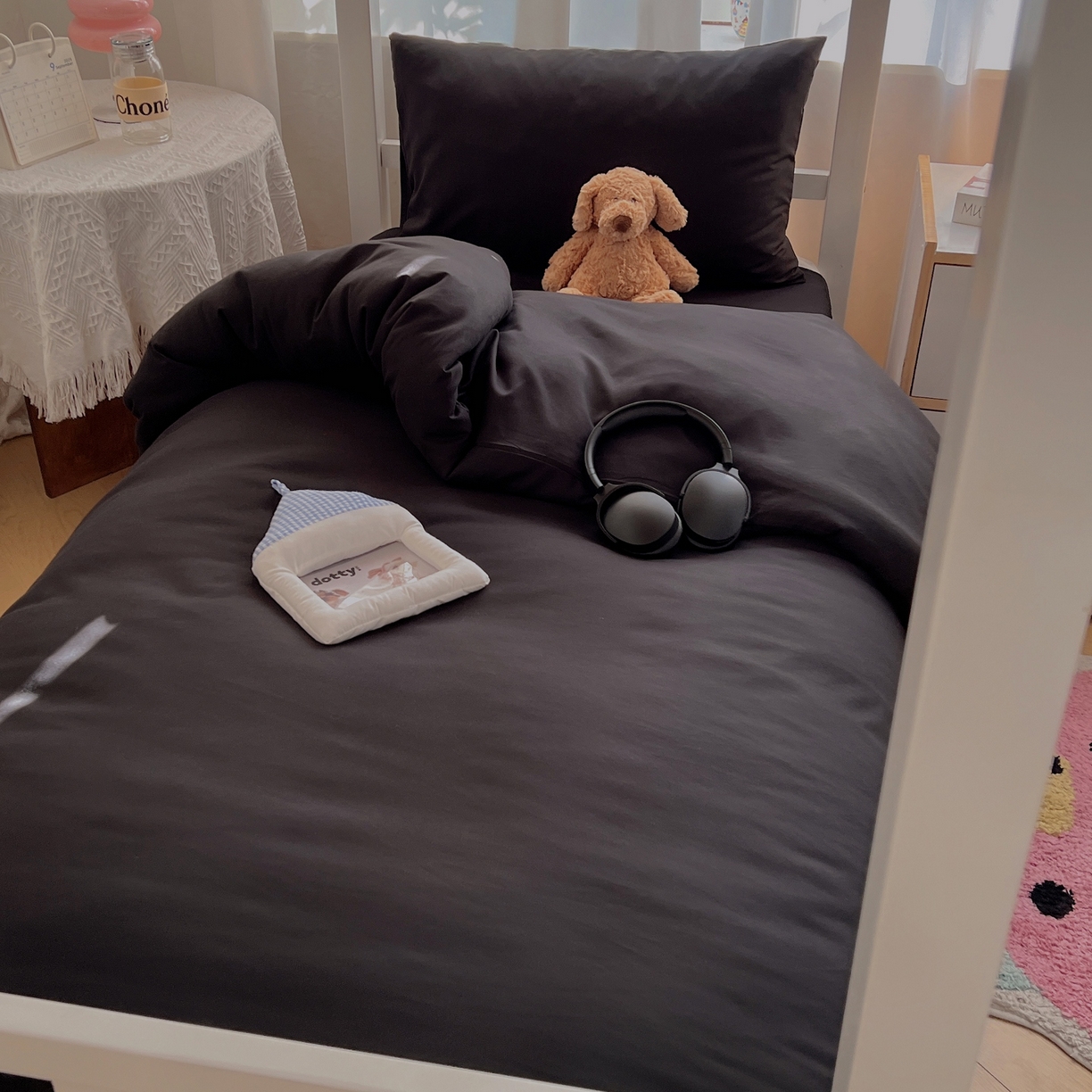 91家纺网 家纺一手货源 找家纺 缦绣阁家纺 2026新款亲肤水洗棉纯色四件套床单被罩被套单件学生宿舍上下铺单人三件套 纯色酷黑