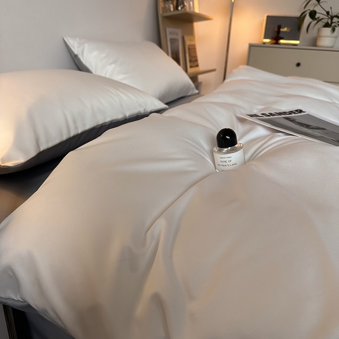 91家纺网 家纺一手货源 找家纺 缦绣阁家纺  2026新款夏季轻奢水洗冰丝四件套真丝简约纯色被罩被套学生宿舍三件套-洛可可系列 洛可可-白+银灰