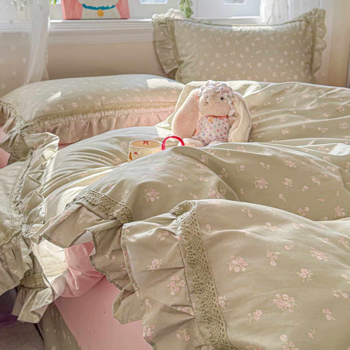 91家纺网 家纺一手货源 找家纺 眠屿家纺 2026新款40支全棉纯棉小清新法式花边款四件套 花颜悦色