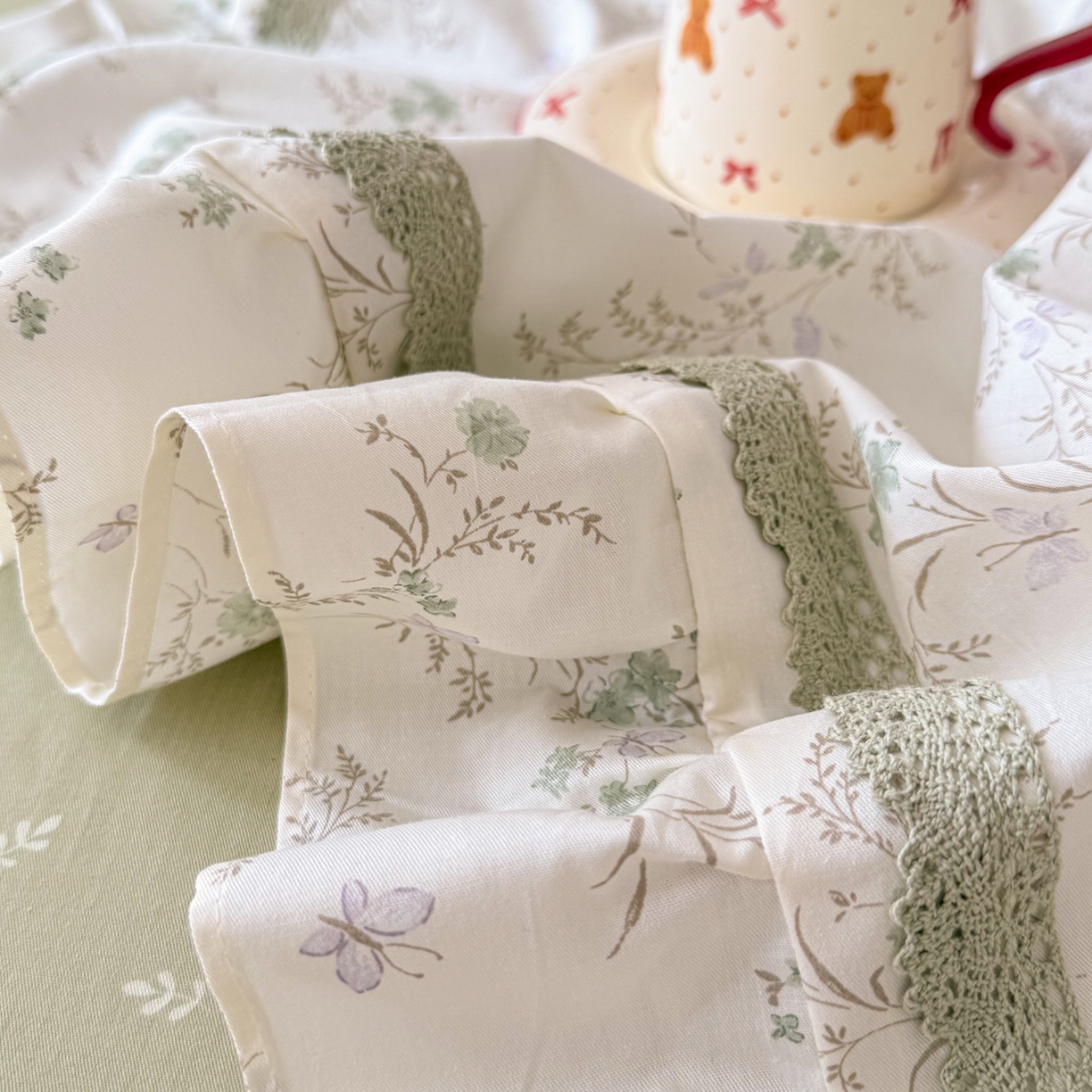 91家纺网 家纺一手货源 找家纺 眠屿家纺 2026新款40支全棉纯棉小清新法式花边款四件套 蝶海恋花