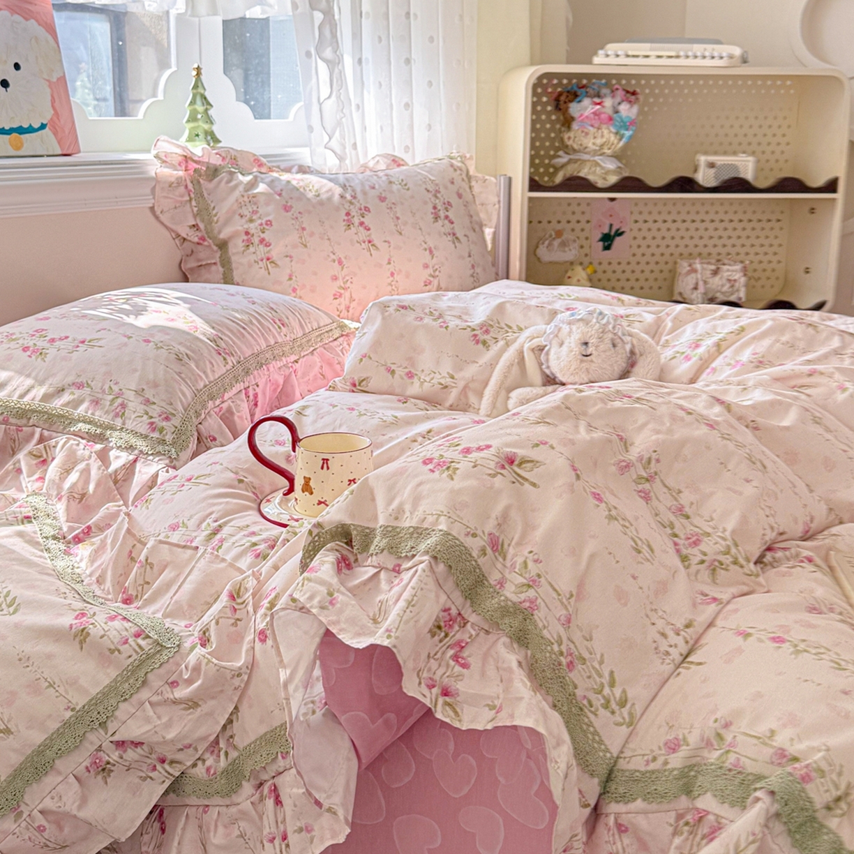 91家纺网 家纺一手货源 找家纺 眠屿家纺 2026新款40支全棉纯棉小清新法式花边款四件套 花香盎然