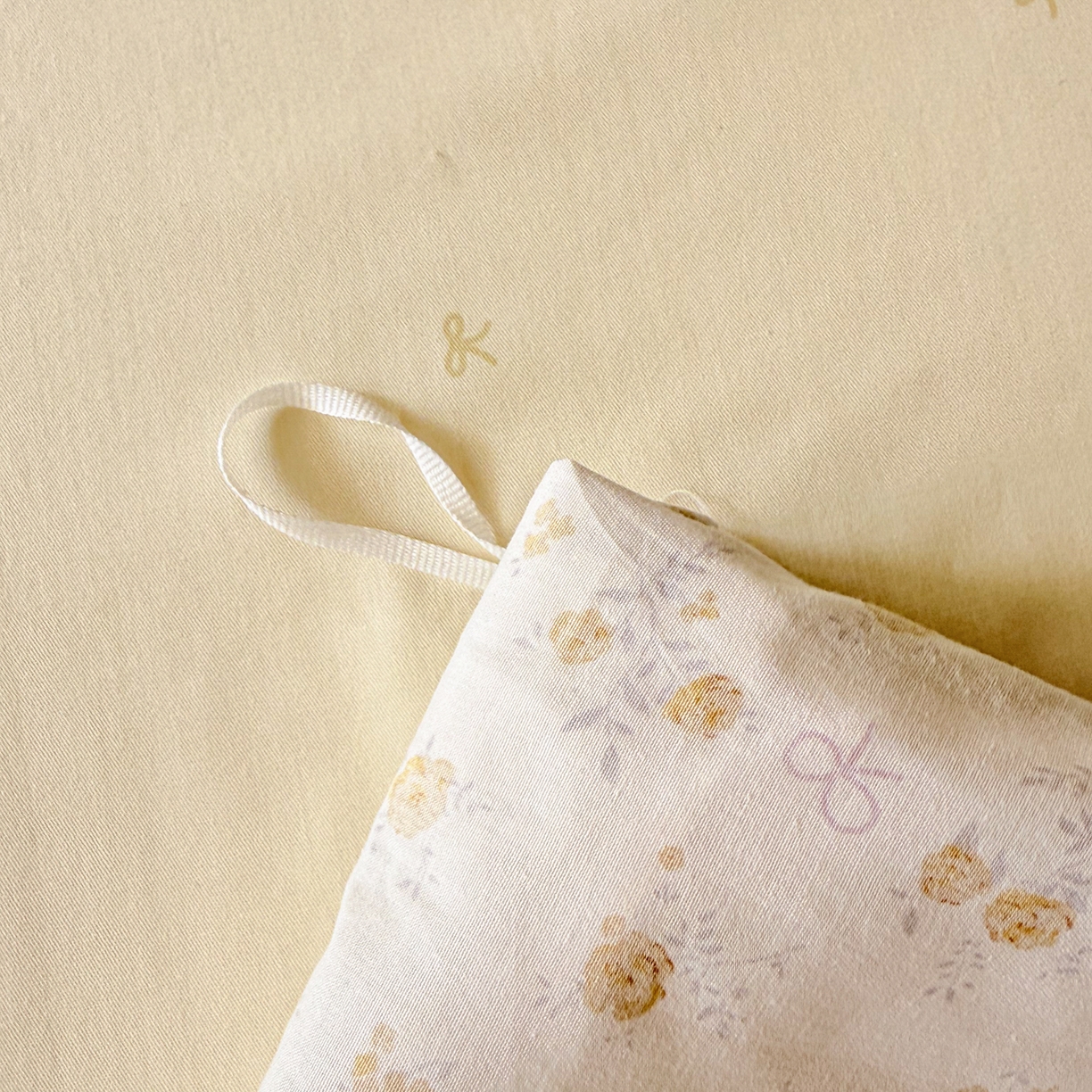 91家纺网 家纺一手货源 找家纺 眠屿家纺 2026新款40支全棉纯棉小清新法式花边款四件套 花漫弥香