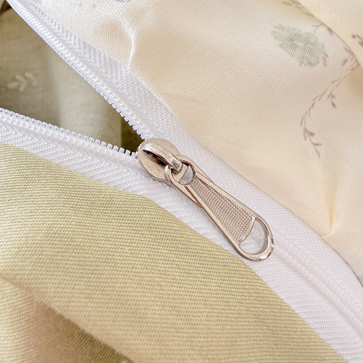 91家纺网 家纺一手货源 找家纺 眠屿家纺 2026新款40支全棉纯棉小清新法式花边款四件套 蝶海恋花