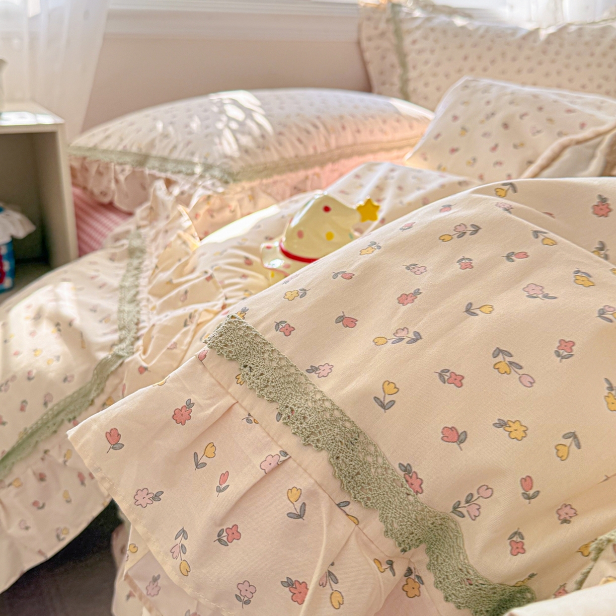 91家纺网 家纺一手货源 找家纺 眠屿家纺 2026新款40支全棉纯棉小清新法式花边款四件套 富贵香韵