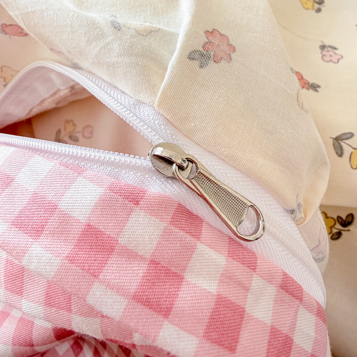 91家纺网 家纺一手货源 找家纺 眠屿家纺 2026新款40支全棉纯棉小清新法式花边款四件套 富贵香韵