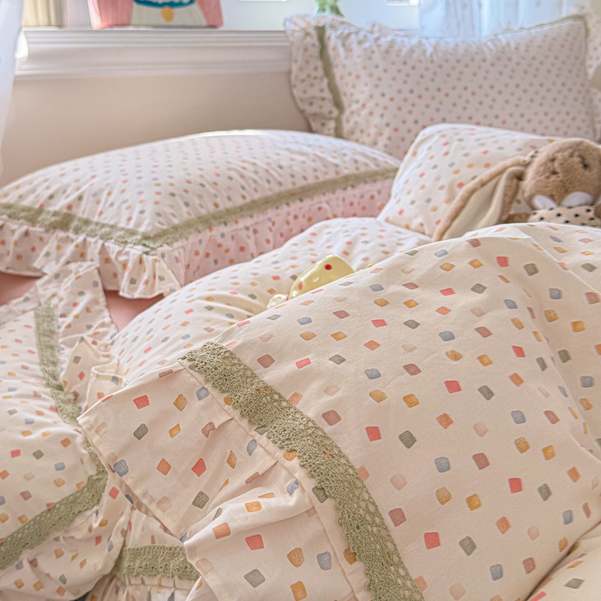 91家纺网 家纺一手货源 找家纺 眠屿家纺 2026新款40支全棉纯棉小清新法式花边款四件套 悠漾花影