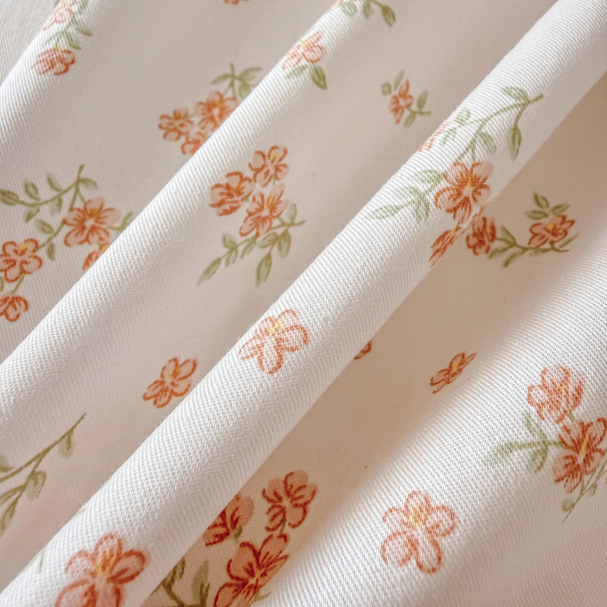 91家纺网 家纺一手货源 找家纺 眠屿家纺 2026新款40支全棉纯棉小清新法式花边款四件套 柔色花笺