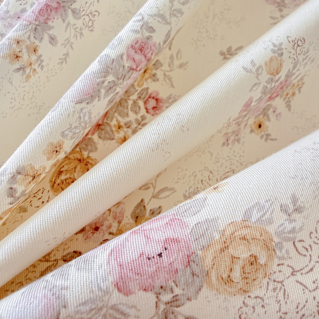 91家纺网 家纺一手货源 找家纺 眠屿家纺 2026新款40支全棉纯棉小清新法式花边款四件套 花梦缘