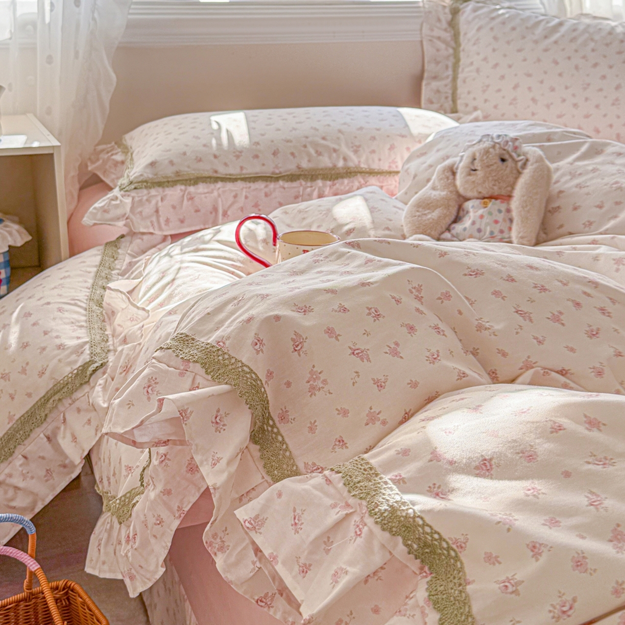 91家纺网 家纺一手货源 找家纺 眠屿家纺 2026新款40支全棉纯棉小清新法式花边款四件套 温婉花语