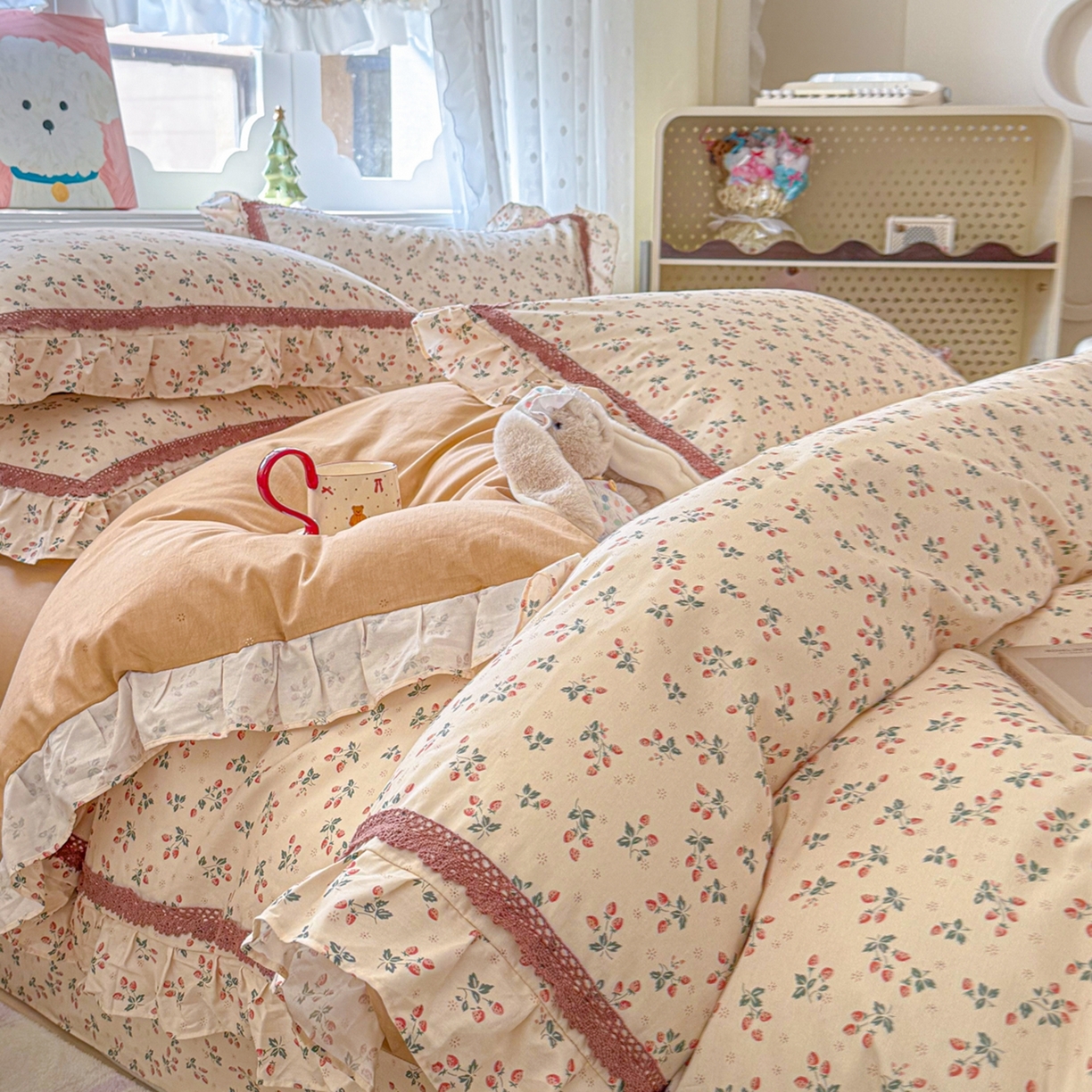 91家纺网 家纺一手货源 找家纺 眠屿家纺 2026新款40支全棉纯棉小清新法式花边款四件套 花资溢彩