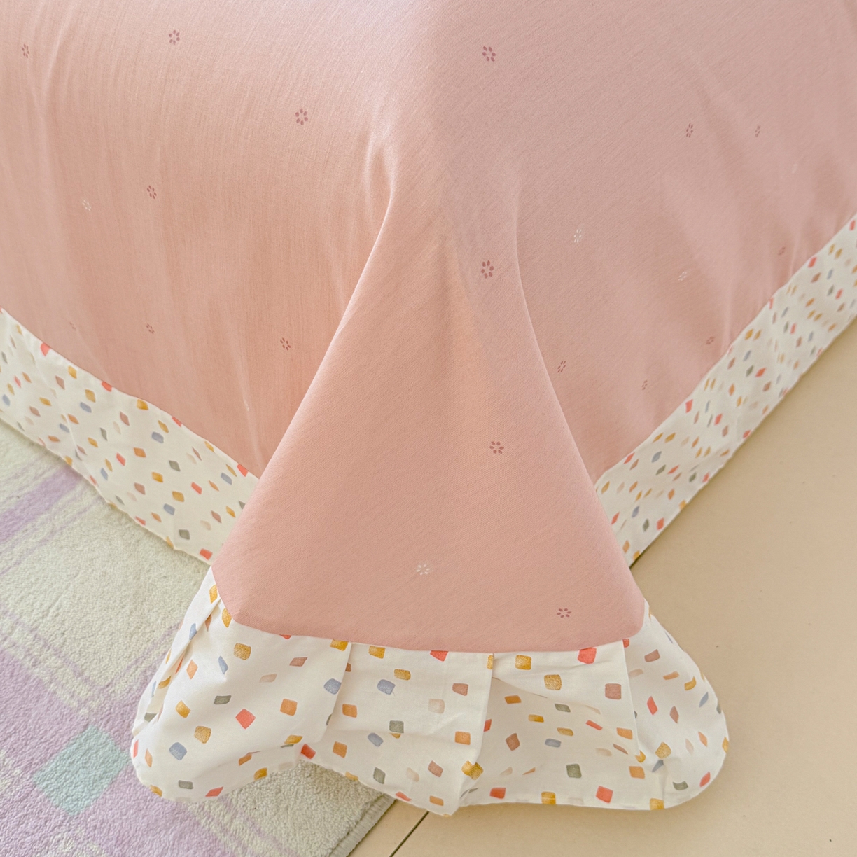 91家纺网 家纺一手货源 找家纺 眠屿家纺 2026新款40支全棉纯棉小清新法式花边款四件套 悠漾花影