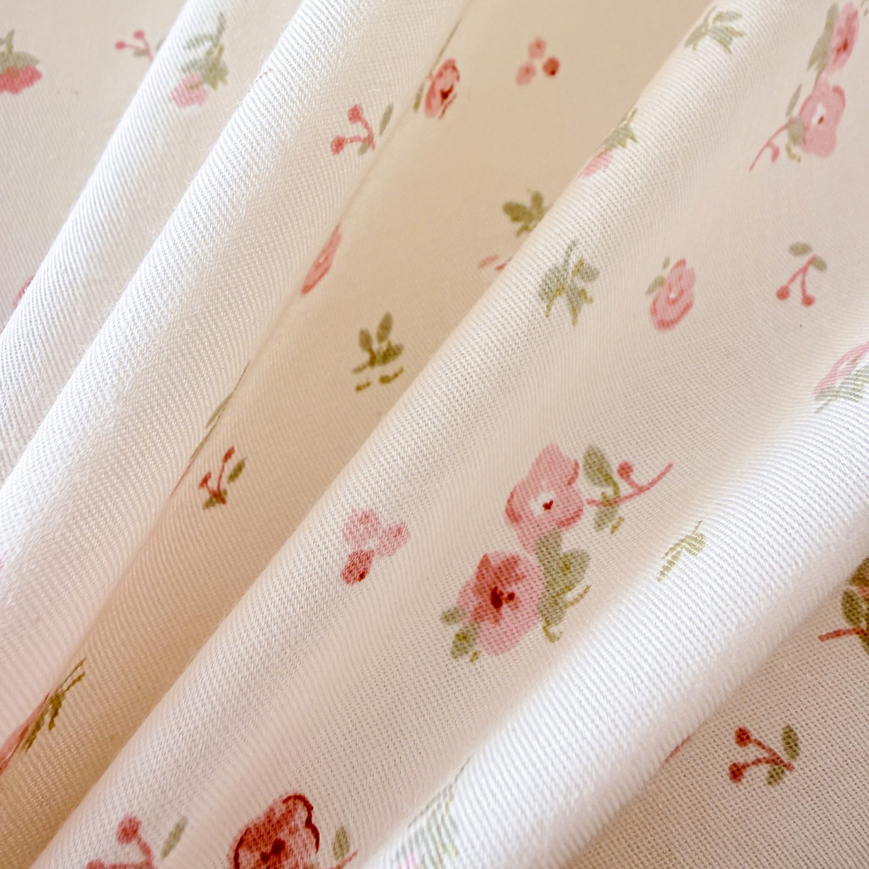 91家纺网 家纺一手货源 找家纺 眠屿家纺 2026新款40支全棉纯棉小清新法式花边款四件套 花意阑珊