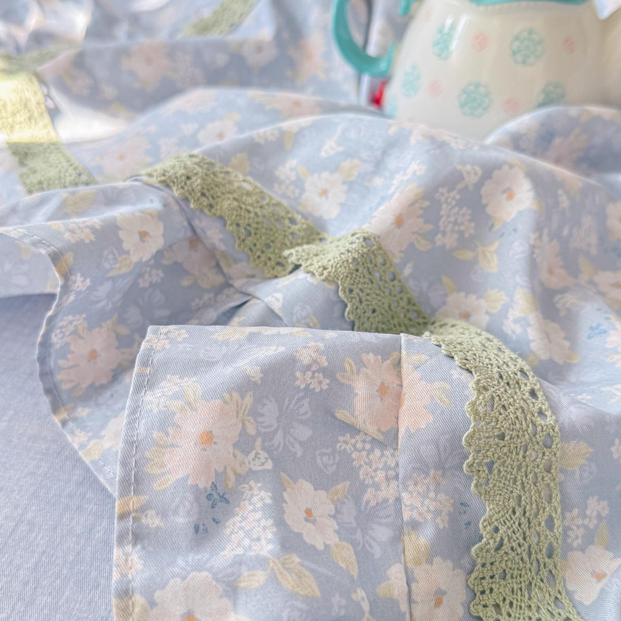 91家纺网 家纺一手货源 找家纺 眠屿家纺 2026新款40支全棉纯棉小清新法式花边款四件套 卡罗时光