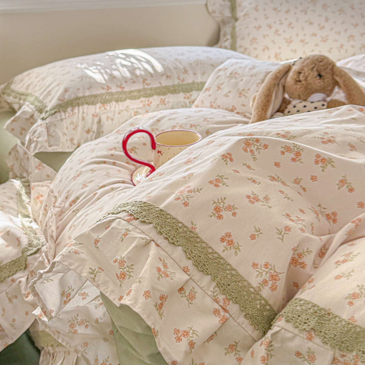 91家纺网 家纺一手货源 找家纺 眠屿家纺 2026新款40支全棉纯棉小清新法式花边款四件套 柔色花笺