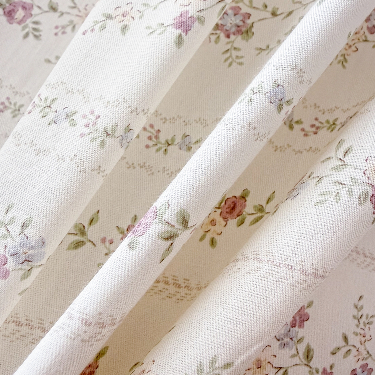 91家纺网 家纺一手货源 找家纺 眠屿家纺 2026新款40支全棉纯棉小清新法式花边款四件套 伊人飘香