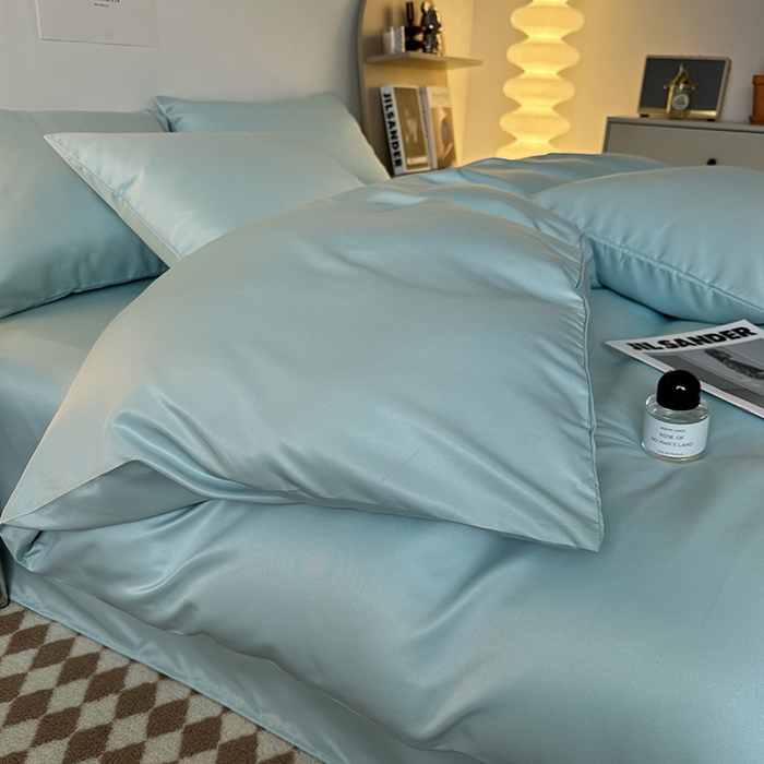 91家纺网 家纺一手货源 找家纺 缦绣阁家纺  2026新款夏季轻奢水洗冰丝四件套真丝简约纯色被罩被套学生宿舍三件套-洛可可系列 洛可可-碧湖兰