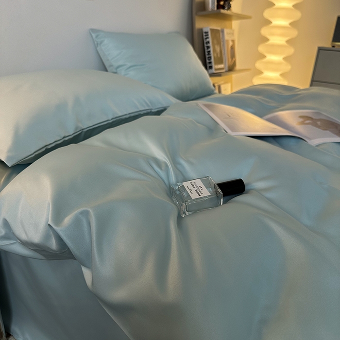 91家纺网 家纺一手货源 找家纺 缦绣阁家纺  2026新款夏季轻奢水洗冰丝四件套真丝简约纯色被罩被套学生宿舍三件套-洛可可系列 洛可可-碧湖兰