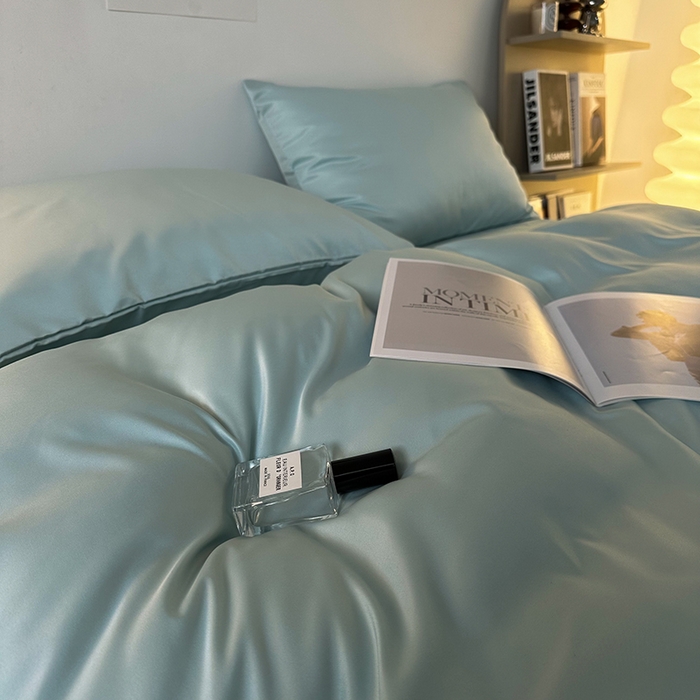 91家纺网 家纺一手货源 找家纺 缦绣阁家纺  2026新款夏季轻奢水洗冰丝四件套真丝简约纯色被罩被套学生宿舍三件套-洛可可系列 洛可可-碧湖兰