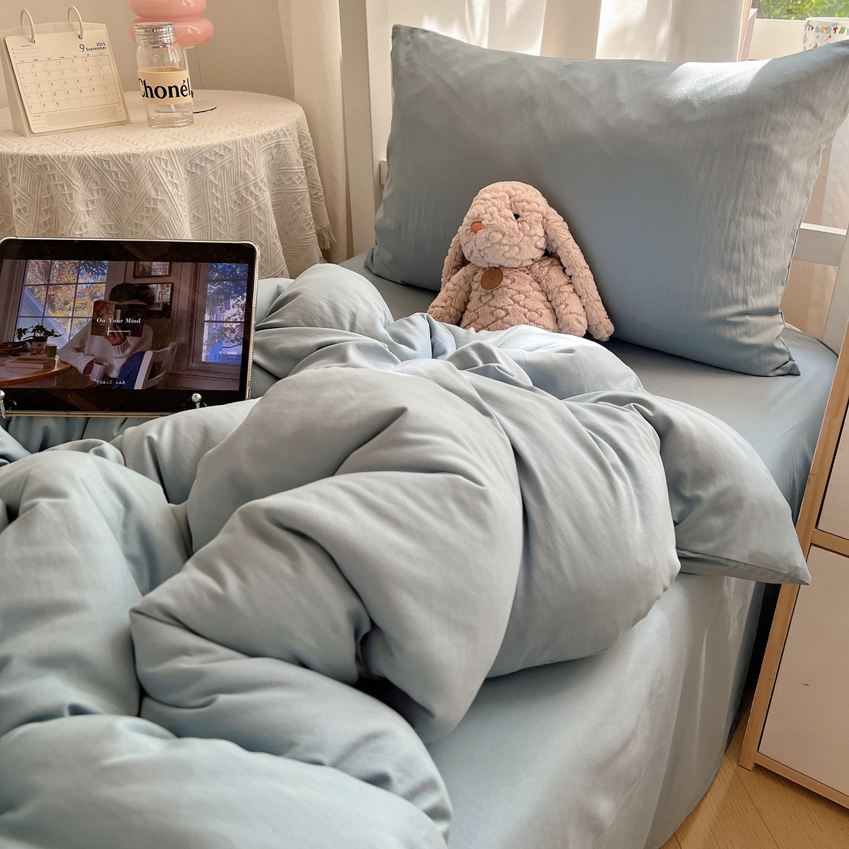 91家纺网 家纺一手货源 找家纺 缦绣阁家纺 2026新款亲肤水洗棉纯色四件套床单被罩被套单件学生宿舍上下铺单人三件套 纯色墨兰