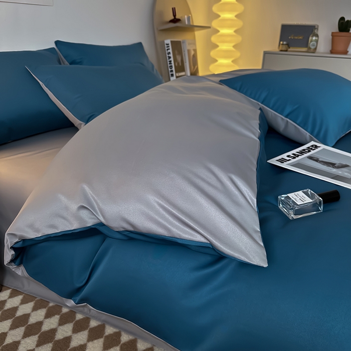 91家纺网 家纺一手货源 找家纺 缦绣阁家纺  2026新款夏季轻奢水洗冰丝四件套真丝简约纯色被罩被套学生宿舍三件套-洛可可系列 洛可可-宾利蓝+灰