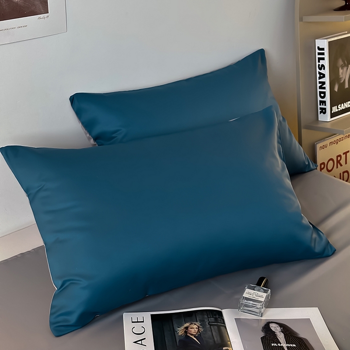 91家纺网 家纺一手货源 找家纺 缦绣阁家纺  2026新款夏季轻奢水洗冰丝四件套真丝简约纯色被罩被套学生宿舍三件套-洛可可系列 洛可可-宾利蓝+灰