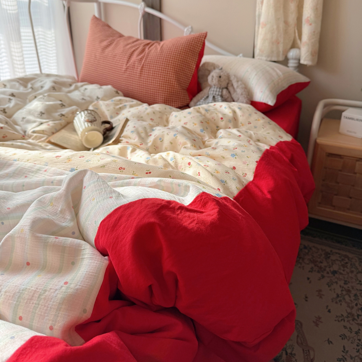 91家纺网 家纺一手货源 找家纺 轻奢坊 2026春夏新款皱皱纱双层纱拼接复古四件套-集梦 集梦彩虹