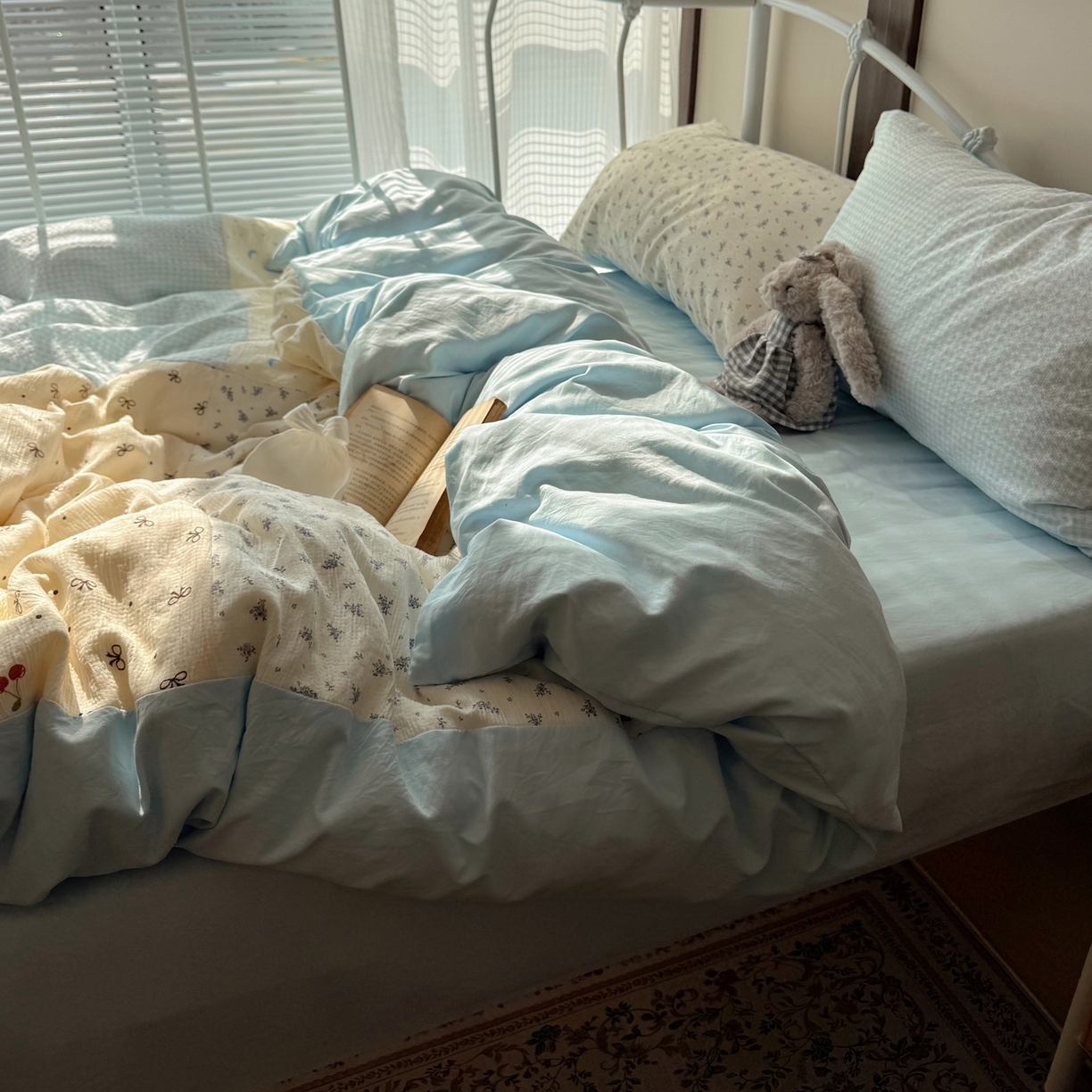 91家纺网 家纺一手货源 找家纺 轻奢坊 2026春夏新款皱皱纱双层纱拼接复古四件套-集梦 集梦奶蓝