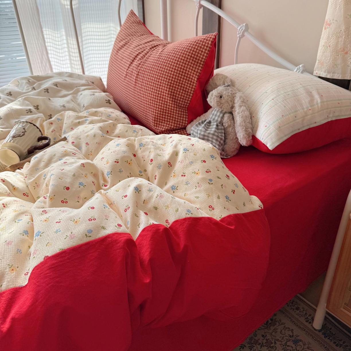 91家纺网 家纺一手货源 找家纺 轻奢坊 2026春夏新款皱皱纱双层纱拼接复古四件套-集梦 集梦彩虹