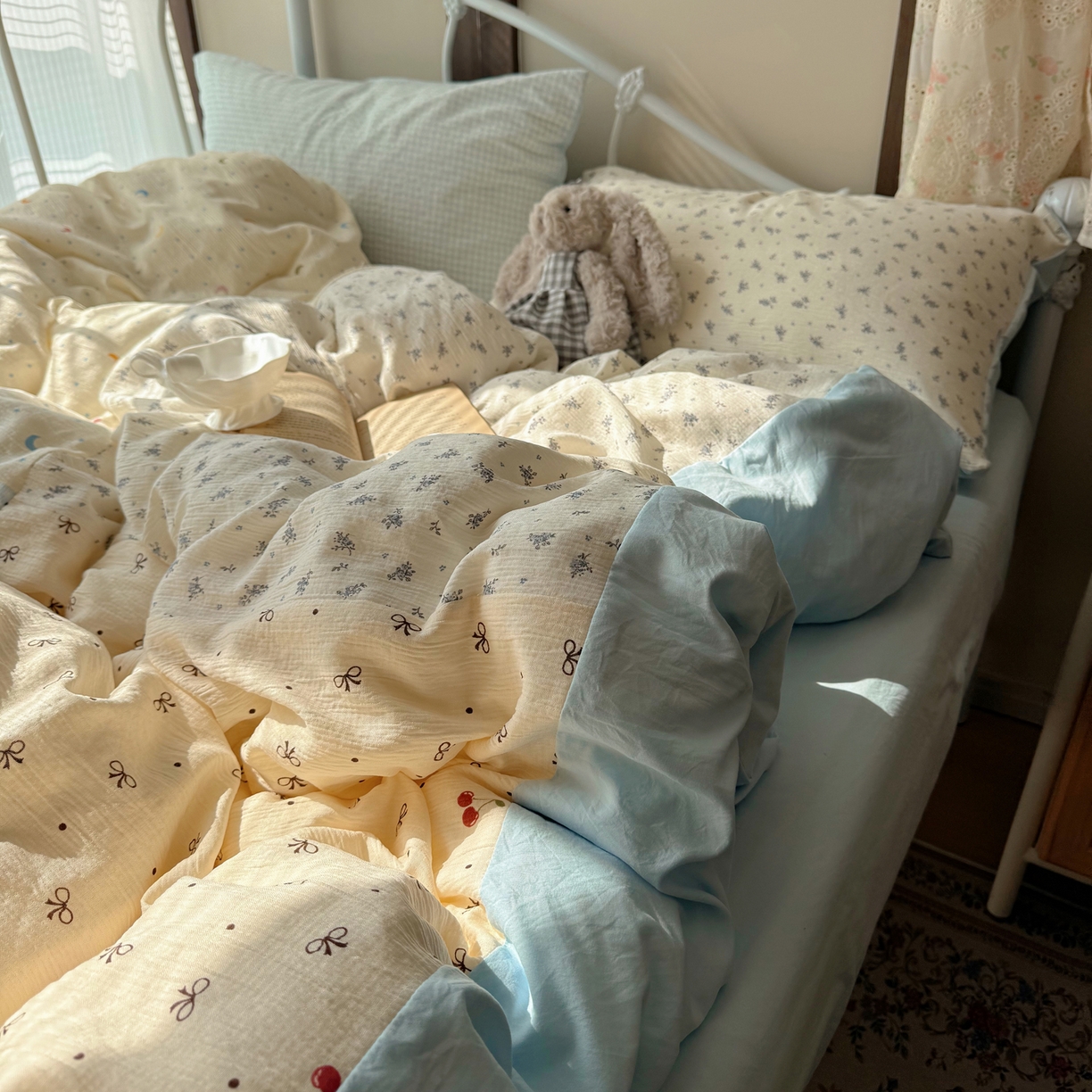 91家纺网 家纺一手货源 找家纺 轻奢坊 2026春夏新款皱皱纱双层纱拼接复古四件套-集梦 集梦奶蓝