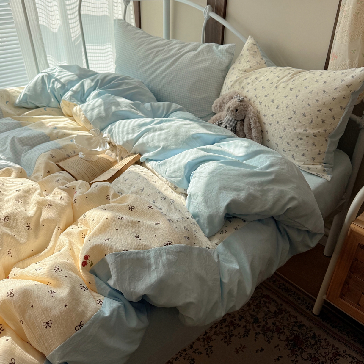 91家纺网 家纺一手货源 找家纺 轻奢坊 2026春夏新款皱皱纱双层纱拼接复古四件套-集梦 集梦奶蓝