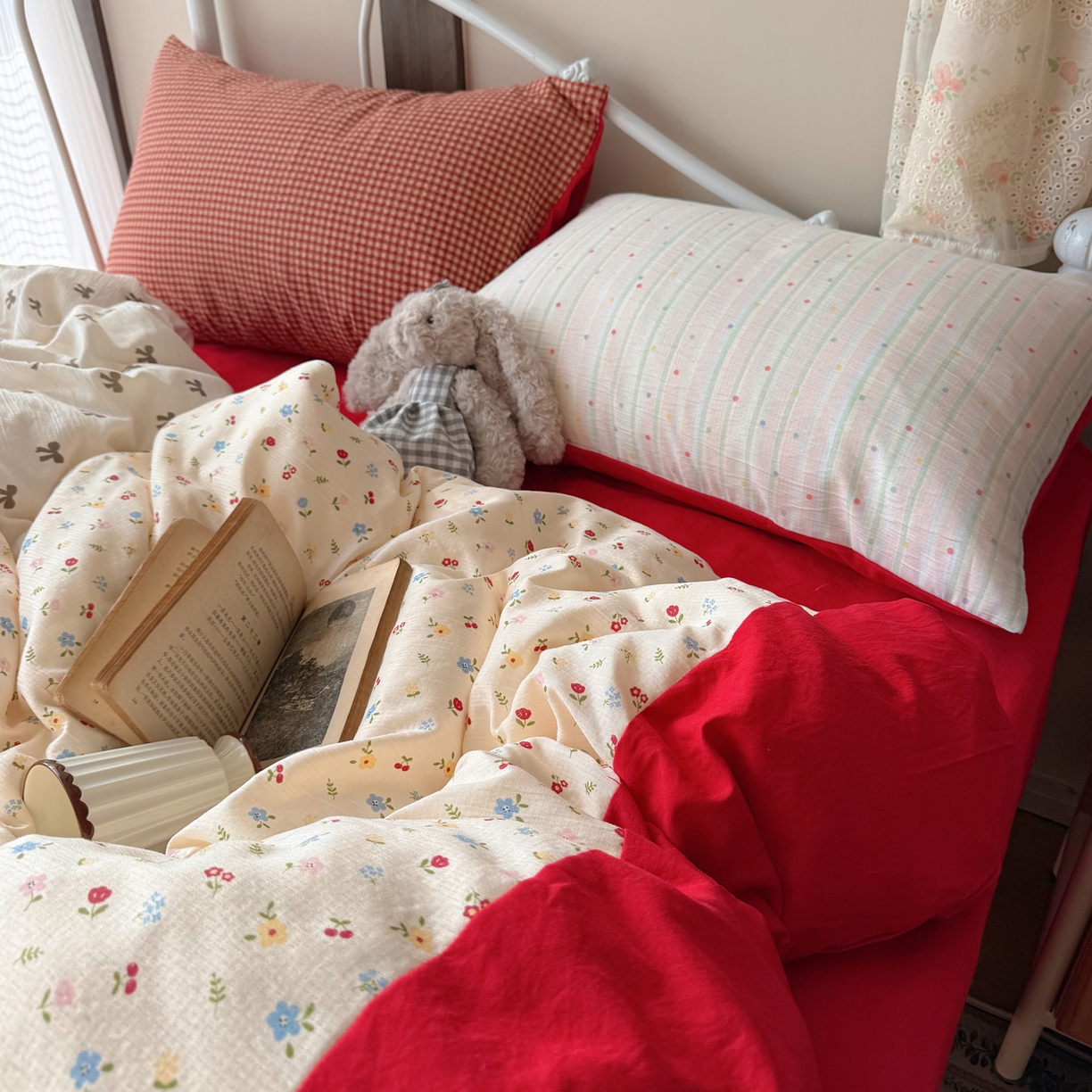 91家纺网 家纺一手货源 找家纺 轻奢坊 2026春夏新款皱皱纱双层纱拼接复古四件套-集梦 集梦彩虹