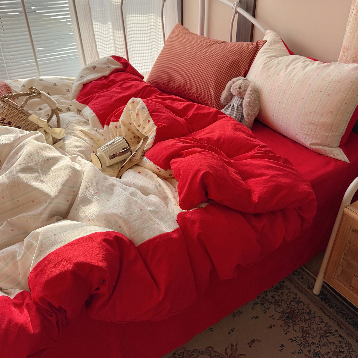 91家纺网 家纺一手货源 找家纺 轻奢坊 2026春夏新款皱皱纱双层纱拼接复古四件套-集梦 集梦彩虹