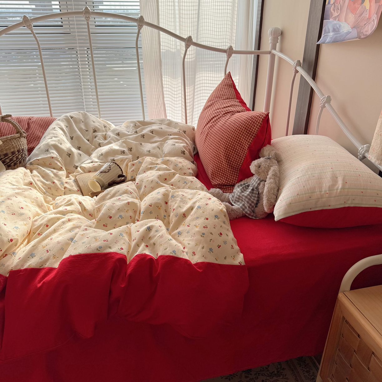 91家纺网 家纺一手货源 找家纺 轻奢坊 2026春夏新款皱皱纱双层纱拼接复古四件套-集梦 集梦彩虹