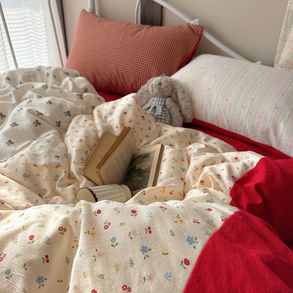 91家纺网 家纺一手货源 找家纺 轻奢坊 2026春夏新款皱皱纱双层纱拼接复古四件套-集梦 集梦彩虹