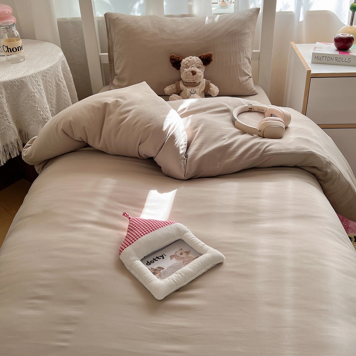 91家纺网 家纺一手货源 找家纺 缦绣阁家纺 2026新款亲肤水洗棉纯色四件套床单被罩被套单件学生宿舍上下铺单人三件套 纯色浅咖