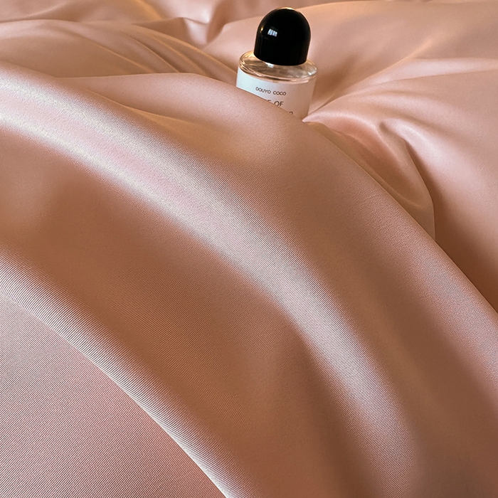 91家纺网 家纺一手货源 找家纺 缦绣阁家纺  2026新款夏季轻奢水洗冰丝四件套真丝简约纯色被罩被套学生宿舍三件套-洛可可系列 洛可可-纯粉